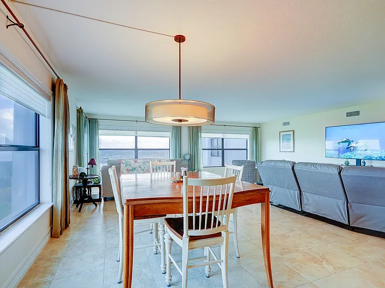 1289 NE Ocean Blvd #10 — Photo 18