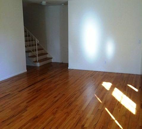 3rd image of 175 Manorhaven Blvd #H