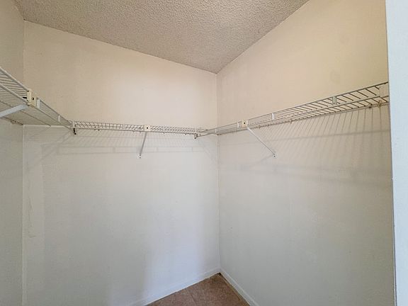 4th image of 20681 NE 4th Pl N