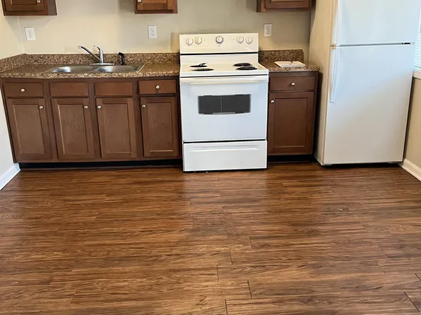 4216 Flintlock Dr #1, Louisville, KY 40216