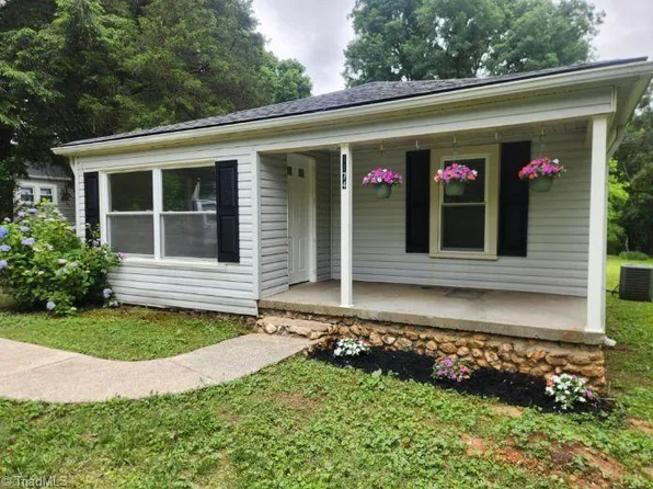 1174 Barkwood Rd, Randleman, NC 27317