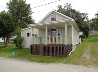 625 Trouttown Rd, Hunker, PA 15639
