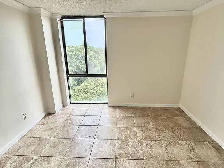 2311 Pimmit Dr #1205 — Photo 4