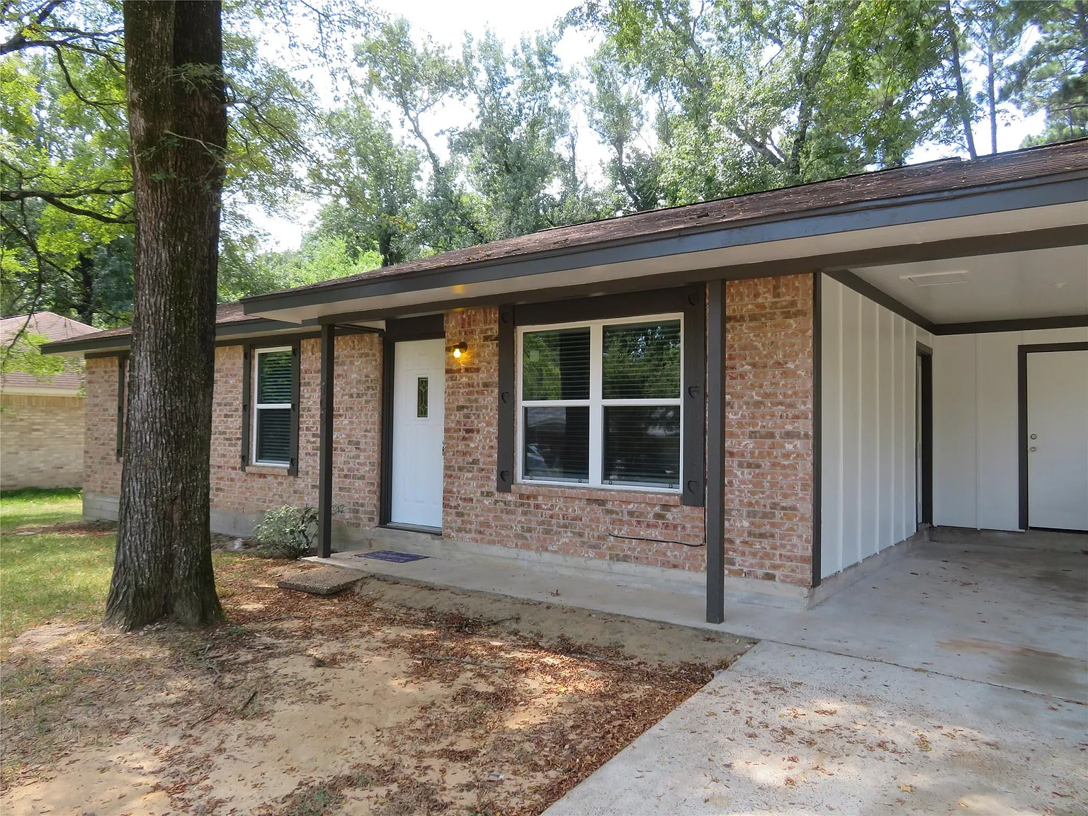 3 bed, 1.5 bath, 1014 sqft, $1,600 — Photo 2