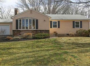 20 Bugbee Ave, Warwick, RI 02889