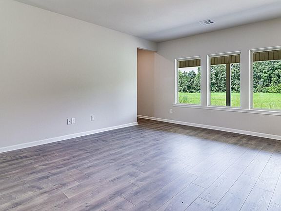 3rd image of 3404 Magnolia Lakes Blvd