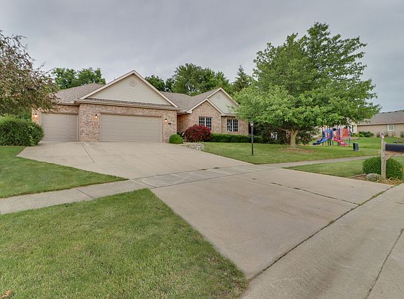 2nd image of 411 Cobblestone Dr