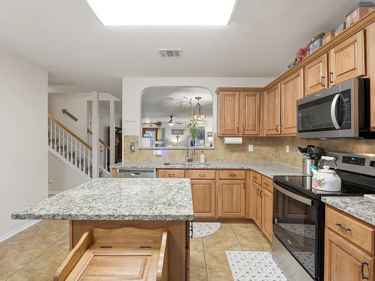 2909 Ashwood Rd — Photo 16