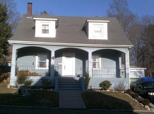 4 Chester St, Taunton, MA 02780