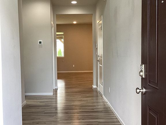 3rd image of 10408 Tailspar Ave