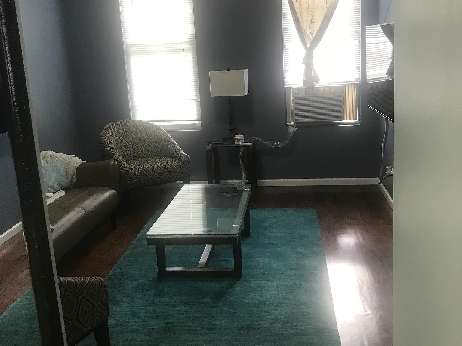 2 bed, 700 sqft, $875 — Photo 3