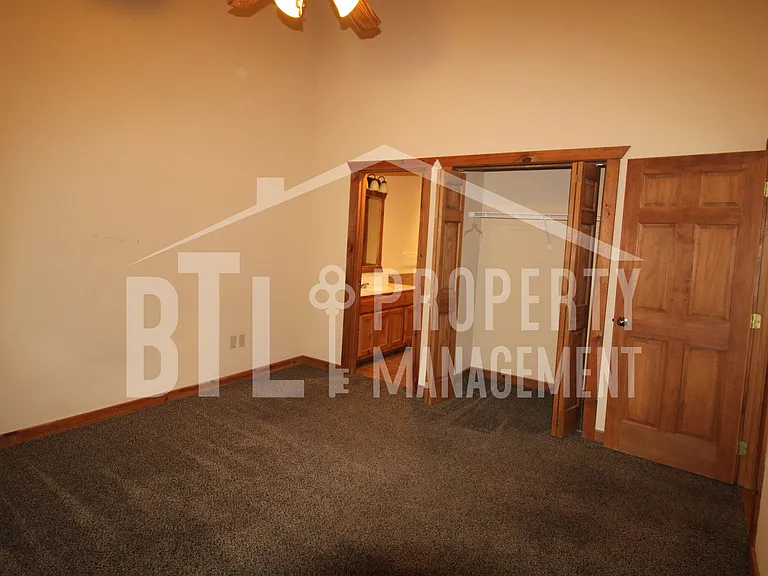 574 Baldknobber Dr #50 — Photo 18