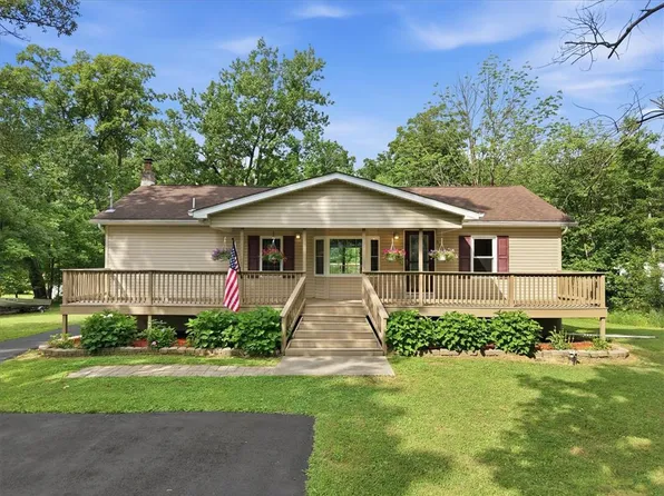 668 Abel Colony Rd, Wind Gap, PA 18091