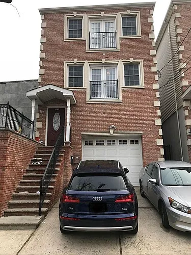 196 Terrace Ave #2 Photo 1