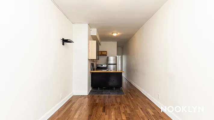 Rented by Nooklyn NYC LLC | media 19
