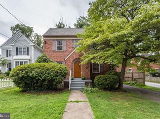 5806 Grosvenor Ln, Bethesda, MD 20814