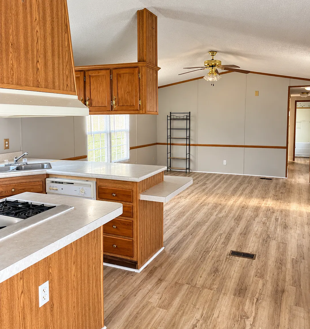 3 bed, 1150 sqft, $950 — Photo 3