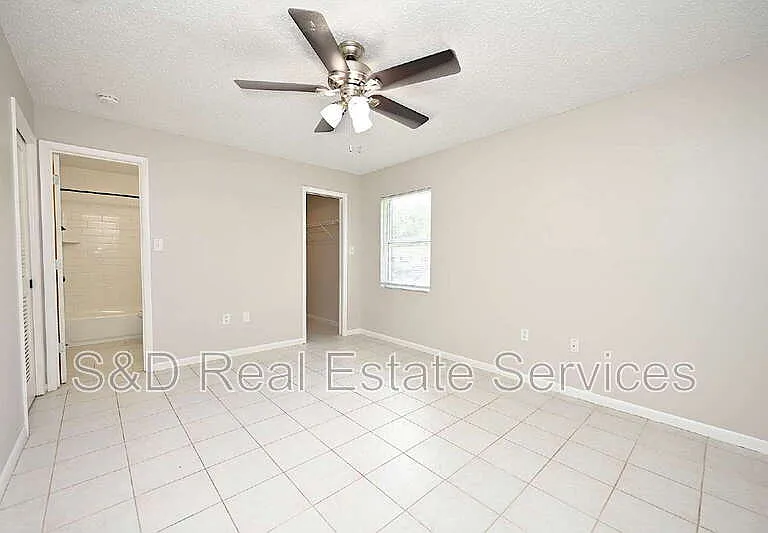 907 Swann Dr — Photo 33