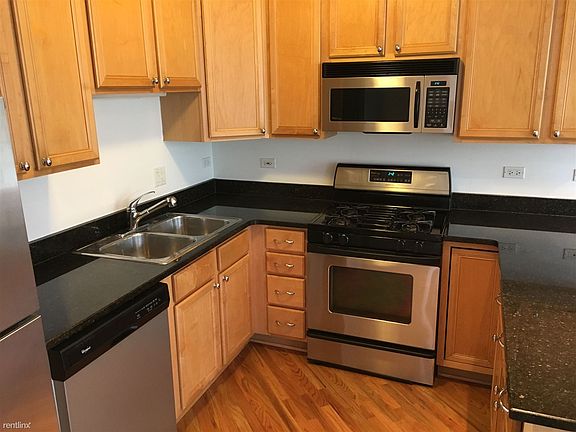 2nd image of 2418 W Moffat St APT 2