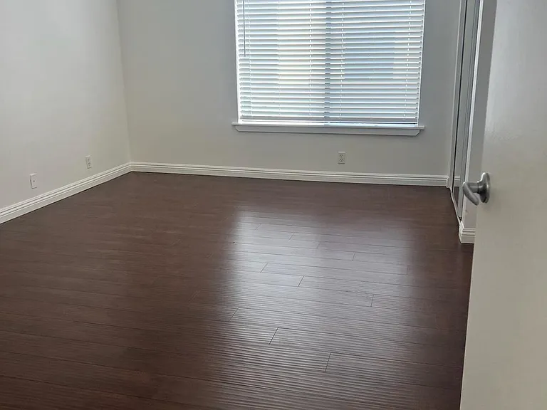 2121 Beloit Ave #312 — Photo 15