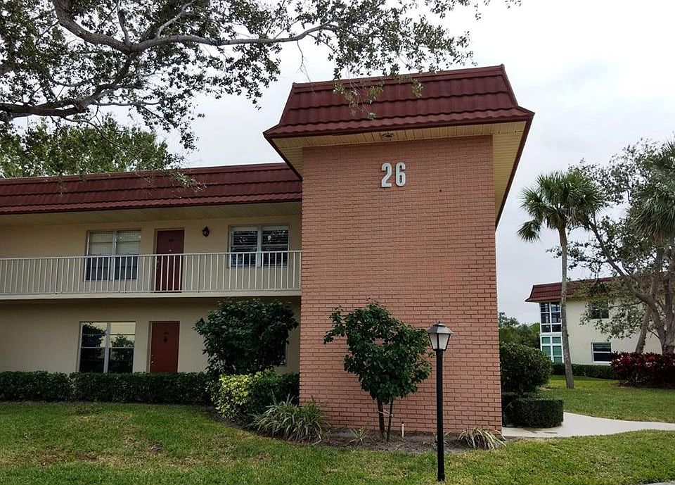 1st image of 26 Vista Gardens Trl