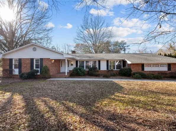 1314 Briarcliff Rd, Burlington, NC 27215