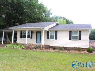 1259 Sundown Dr NW, Arab, AL 35016