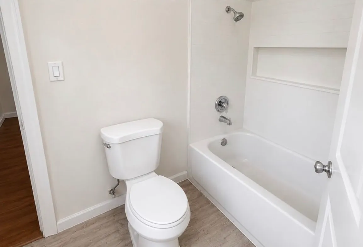 3 bed, 1092 sqft, $3,250 — Photo 4