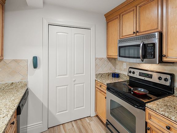 3rd image of 12 Russell Rd Unit 103