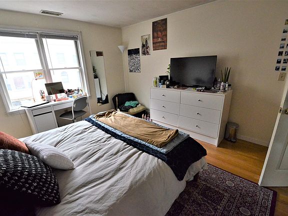 5th image of 58 Hemenway St APT 2B