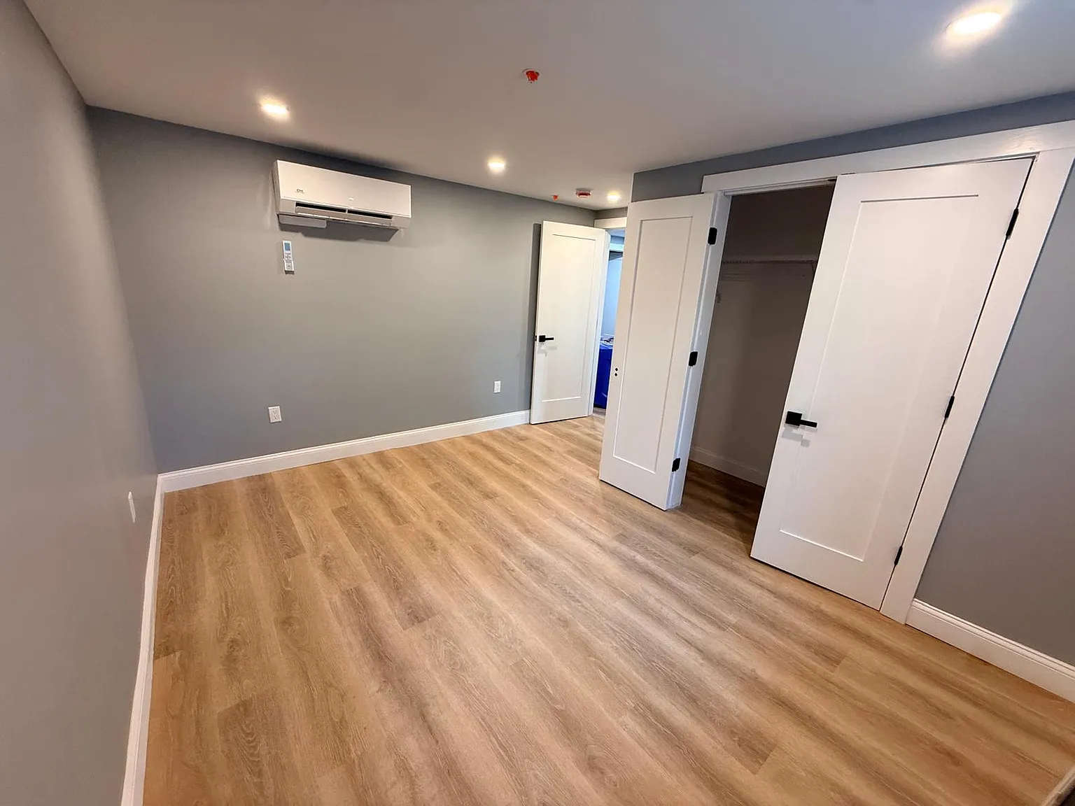 4 Neponset Street - 8 — Photo 2