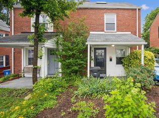 304 S Veitch St, Arlington, VA 22204