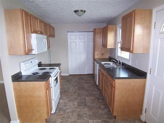 4th image of 10 Rockleigh Ave