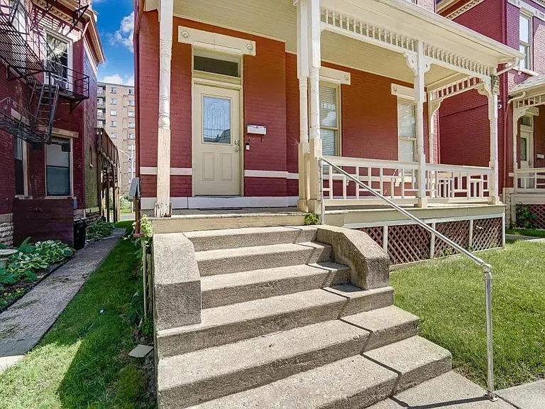 850 Lincoln Ave #2 — Photo 2