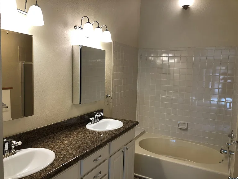 4210 S Granby Way #B — Photo 14