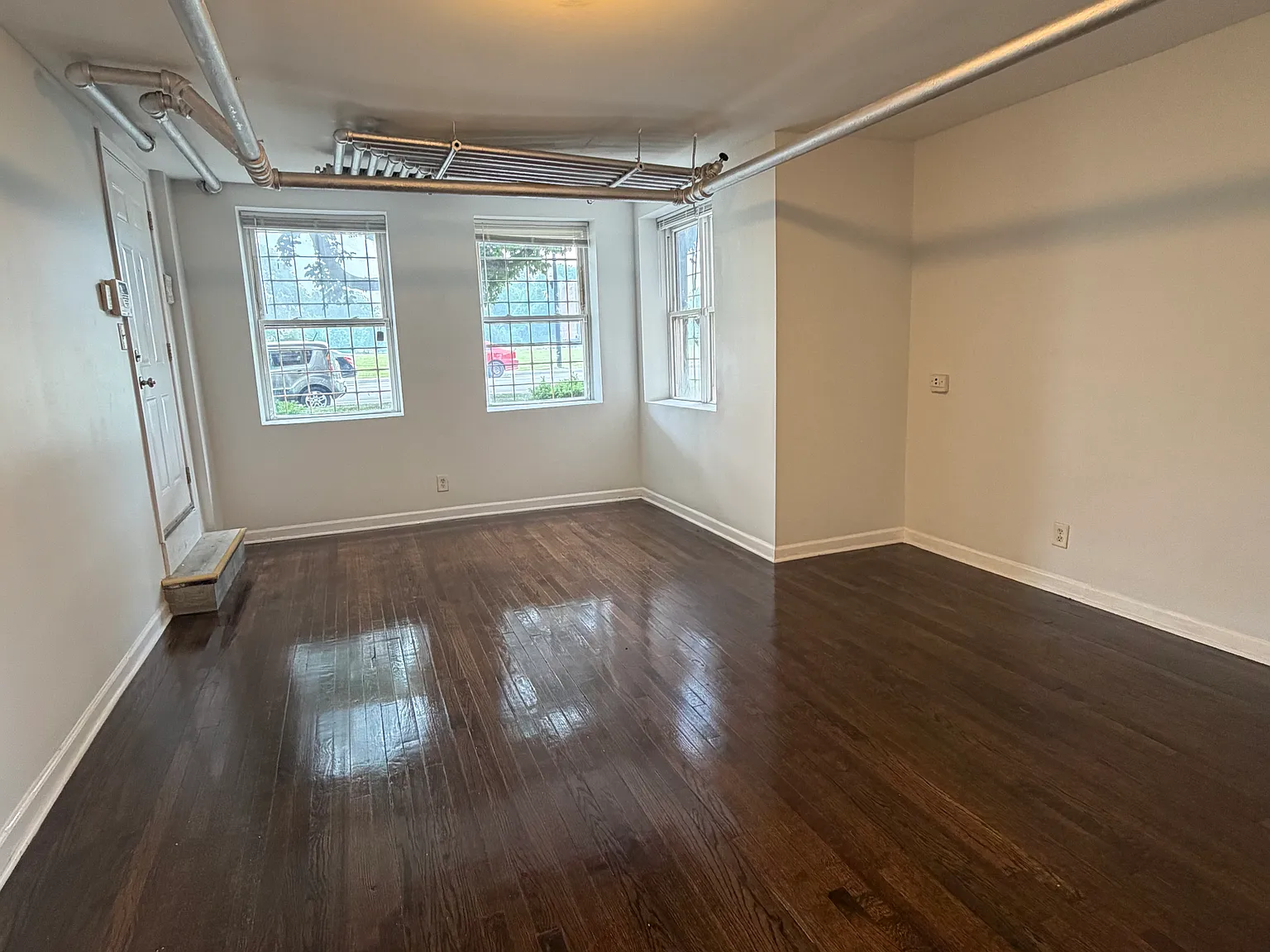 1 bed, 700 sqft, $1,150 — Photo 2