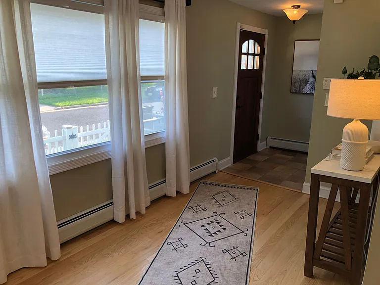 138 Cedar Ave — Photo 23