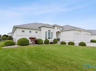 9128 Pelican Cove Ct, Sylvania, OH