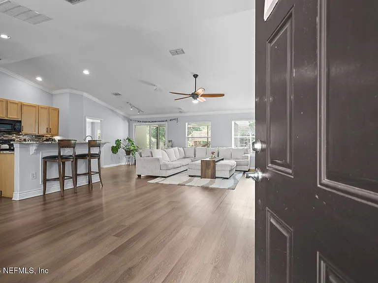 8575 Crooked Tree Dr — Photo 3