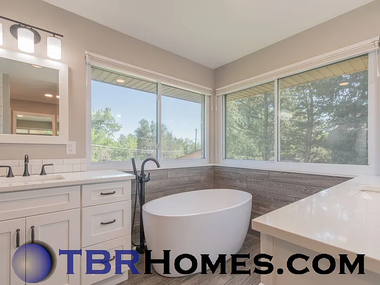 8635 W Tennessee Pl — Photo 16