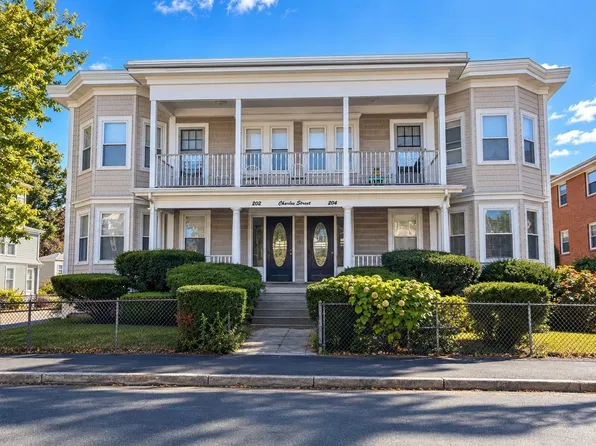 202-204 Charles St, Waltham, MA 02453