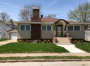 1110 Fulton St, Peru, IL 61354