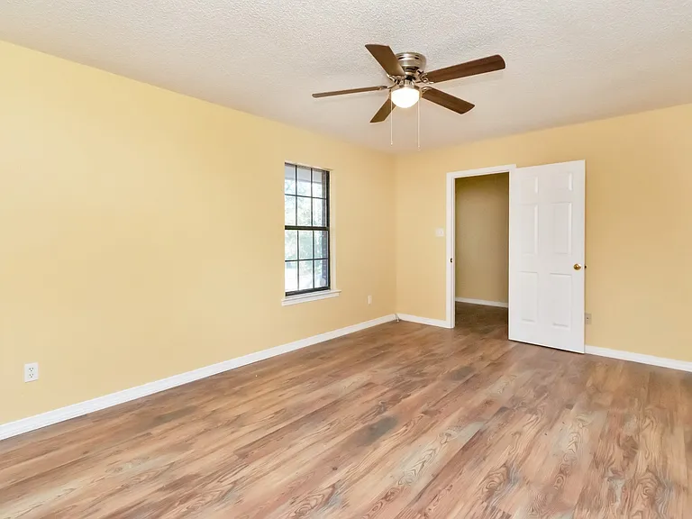 3057 Brookline Dr W — Photo 15