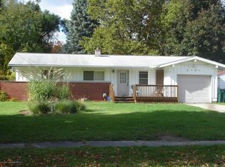 2101 Riverside Ct, Lansing, MI 48906