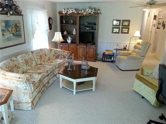 2nd image of 1055 Royal Palm Dr