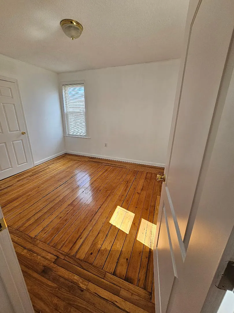 2 bed, 1200 sqft, $1,650 — Photo 4