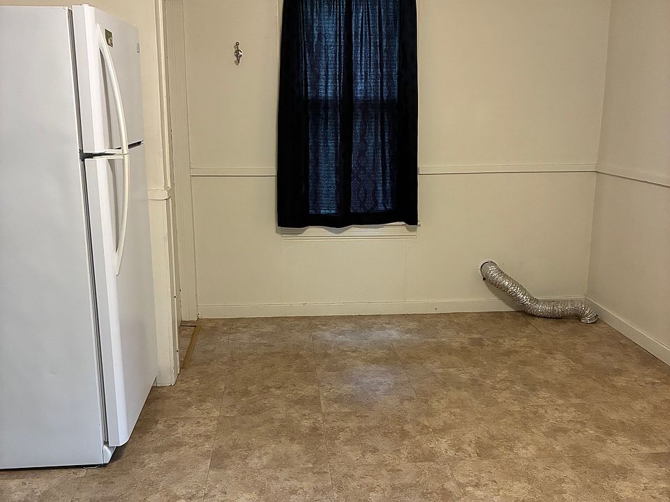 1st image of 748-750 W 4th St #2