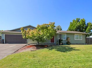 2484 Rosewood St, Medford, OR 97504