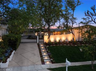 23925 Crosson Dr, Woodland Hills, CA 91367