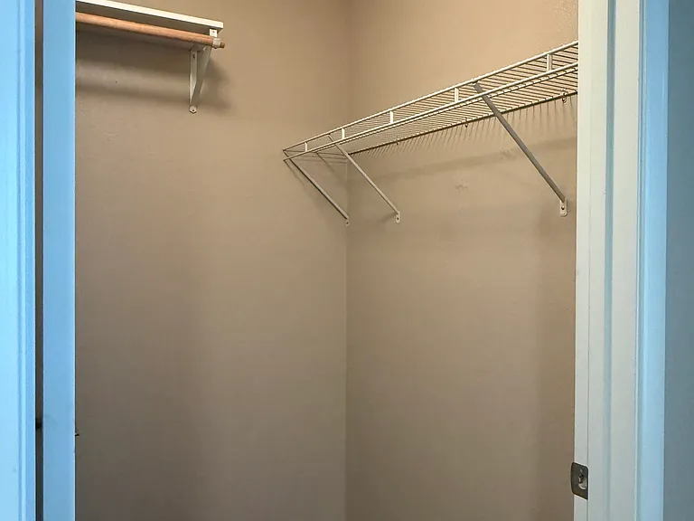 1901 Villa Palms Ct — Photo 9